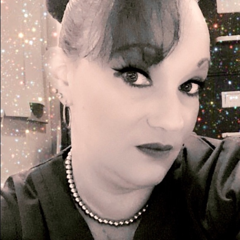 Meet your Posher, Sonya